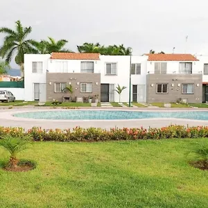 https://modern-pool-side-3-bedroom-house-puerto-vallarta.hotelspuertovallarta.org